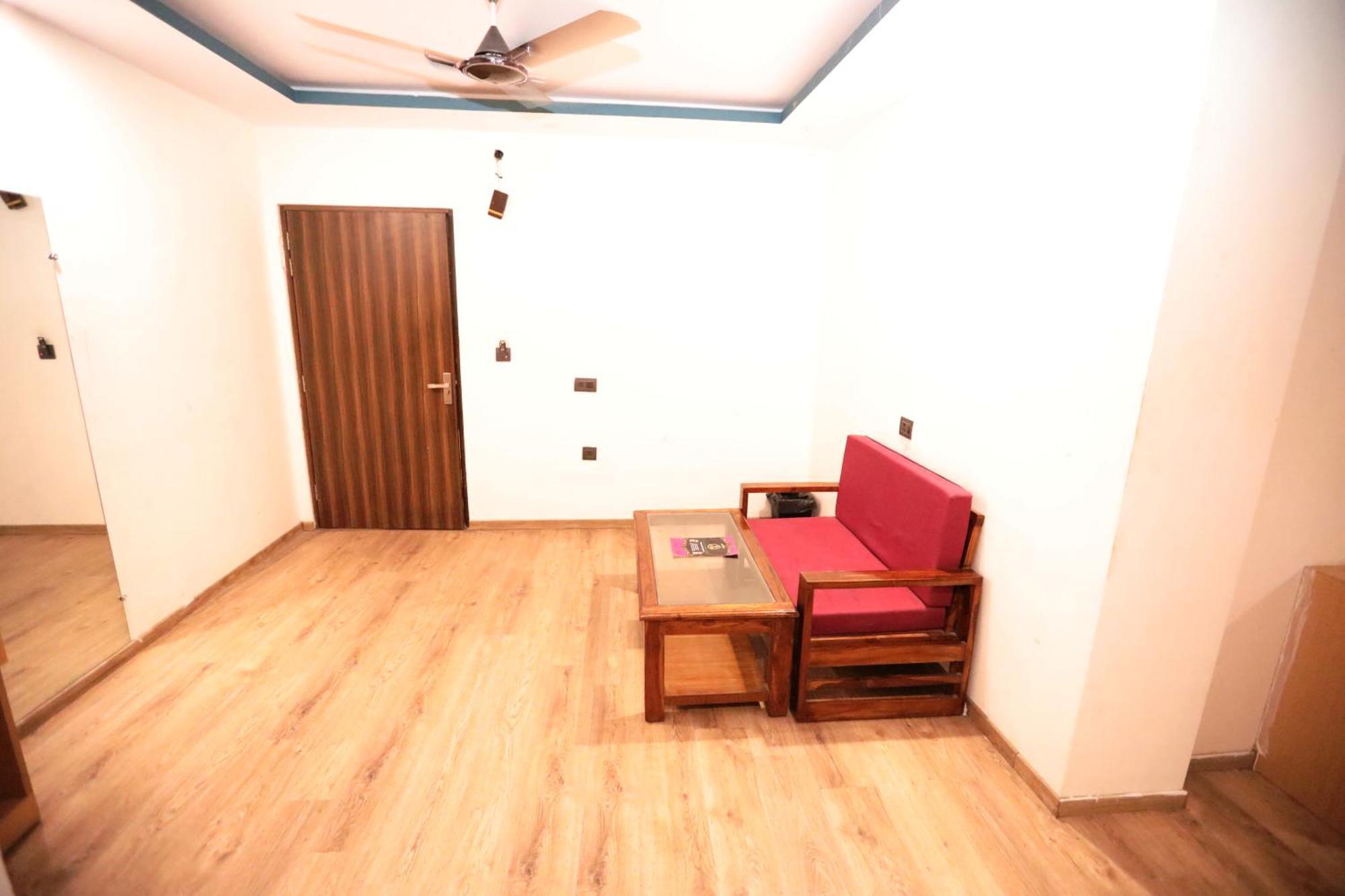 Hotel Noida Grand Sec 58 エクステリア 写真