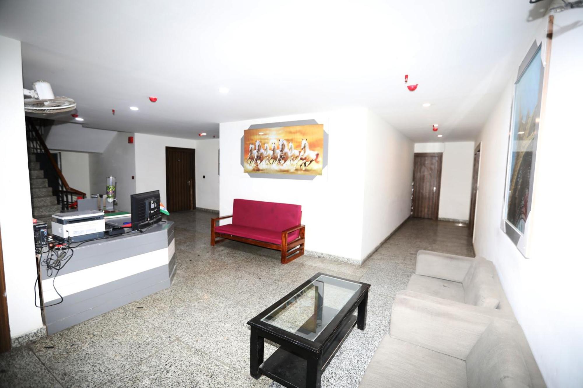 Hotel Noida Grand Sec 58 エクステリア 写真