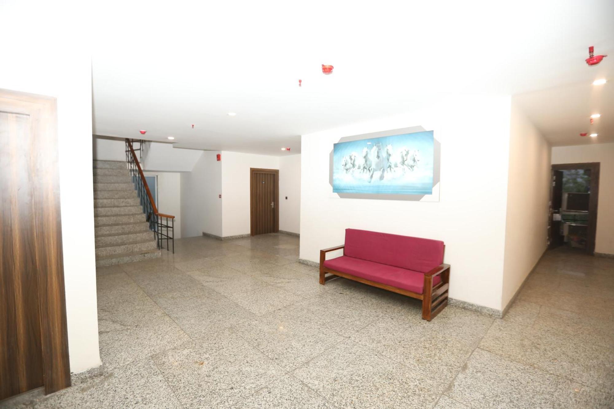 Hotel Noida Grand Sec 58 エクステリア 写真